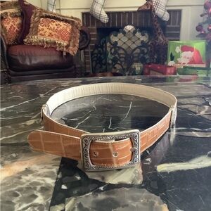 Brighton ornament reversible camel/ivory embossed alligator leather belt sz Lrg